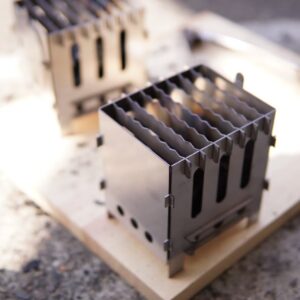 1分で組み立てるおひとりさま用ミニコンロ「ペッタンコンロ」